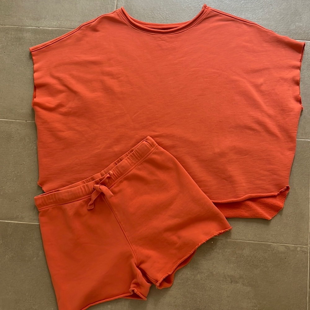 Frank & Eileen Hamptons shorts travel set, size M, limited edition coral color